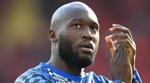 {{ otherArticle[0].article.title }}