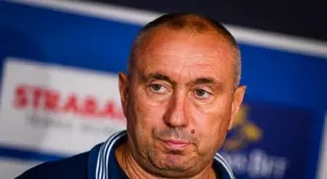 Станимир Стоилов предупреди Борислав Цонев за картоните