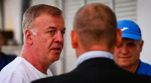 {{ otherArticle[0].article.title }}