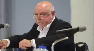 {{ otherArticle[0].article.title }}