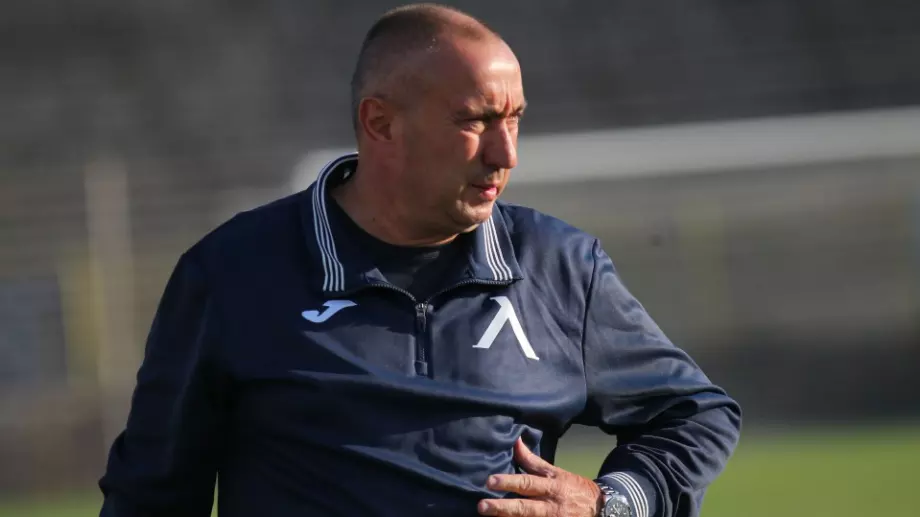 Мъри Стоилов разкри: Ще взима ли Левски Анисе и какво очаква срещу Локомотив Пловдив