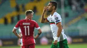 {{ otherArticle[0].article.title }}