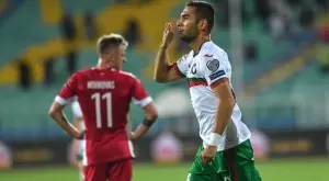 {{ otherArticle[0].article.title }}