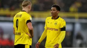 {{ otherArticle[0].article.title }}