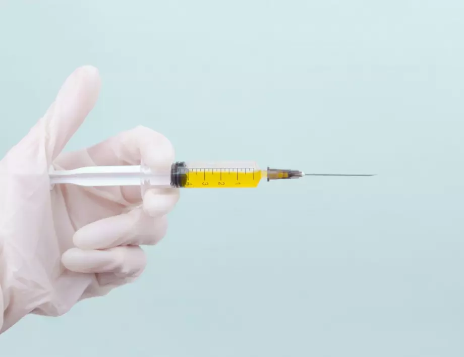 Отркиват още пет мобилни пунктове за имунизация срещу COVID-19 