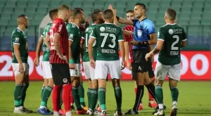 {{ otherArticle[0].article.title }}