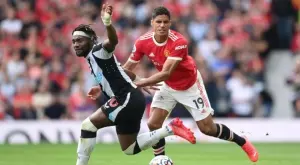 {{ otherArticle[0].article.title }}