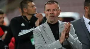 {{ otherArticle[0].article.title }}