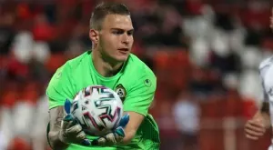 {{ otherArticle[0].article.title }}