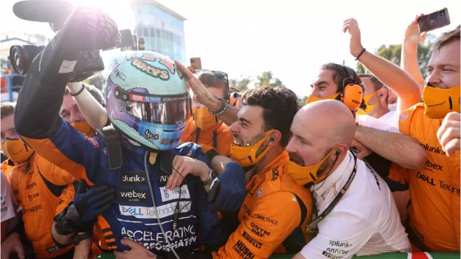 Изненадващ победител в Гран при на Италия, Хамилтън и Верстапен катастрофираха