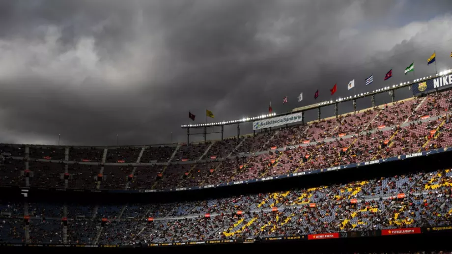 Тъмни облаци надвиснаха над Барселона - голям спонсор се отказва от клуба