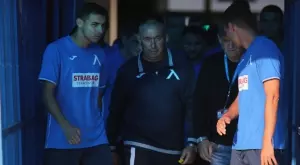 {{ otherArticle[0].article.title }}