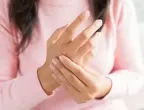 Пукането на пръстите на ръцете е признак на нещо тревожно: Ето какво разкриват експертите