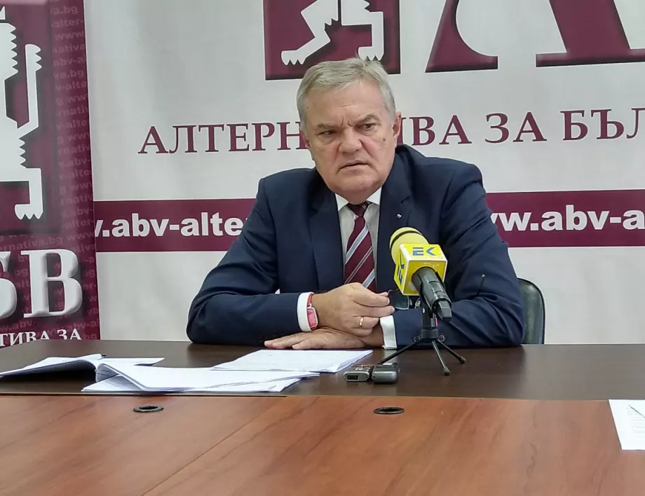 Румен Петков: Цинизъм е да плашиш мизерстващото българско население с 5 г. затвор и над 50 хил. лв. глоба