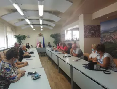 Кметът на Казанлък се надява новата учебна година да е спокойна, присъстваща и успешна