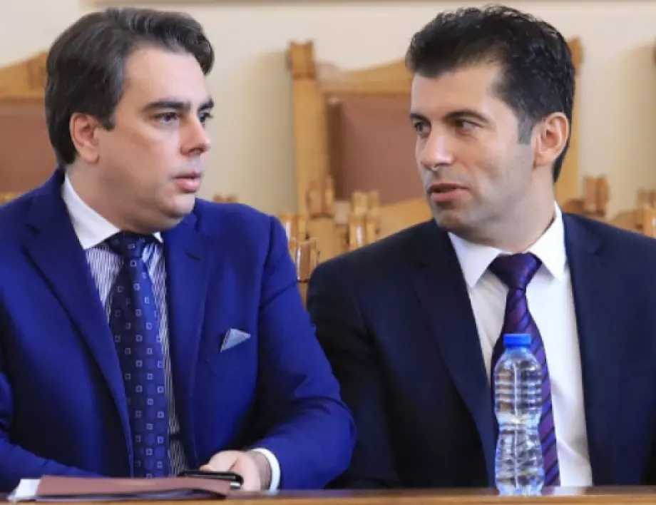 Собственикът на "Еконт": Петков и Василев работят за бъдещето на България