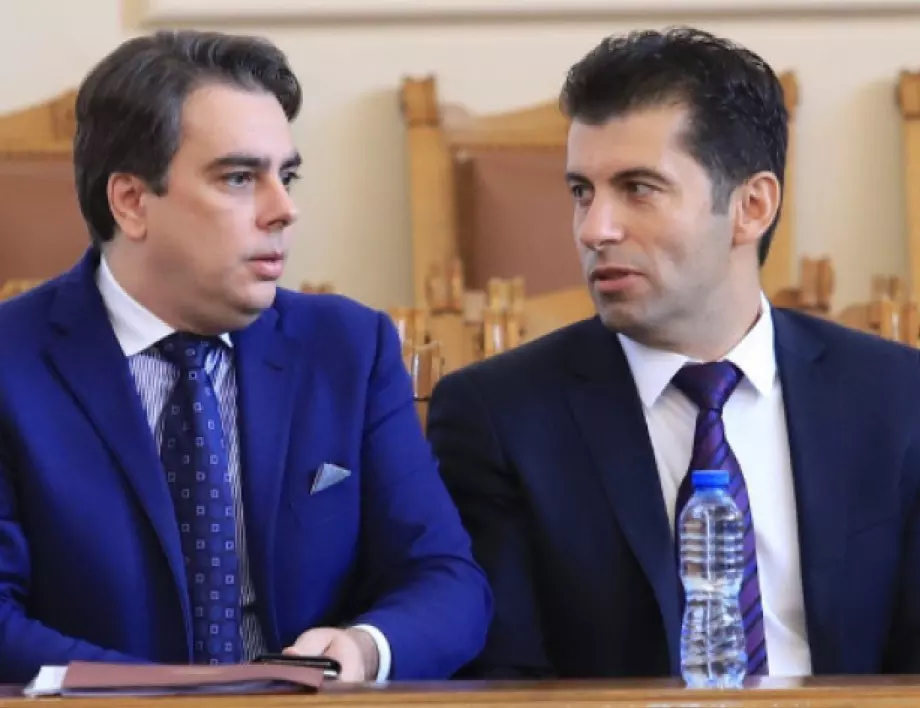 "Обречени на успех": чуждите медии за Кирил Петков и Асен Василев