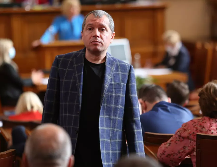 Докато са в преговори за коалиция: Тошко Йорданов и Асен Василев ще се съдят през април догодина 
