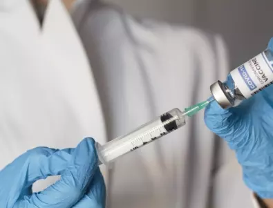 Пунктове за ваксинация в пет области ще работят през почивните дни