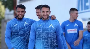 {{ otherArticle[0].article.title }}