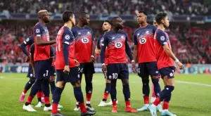 СНИМКА: Фен мастурбира на трибуните по време на мача Ланс - Лил