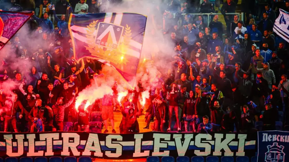 Зверски опашки на "Герена", билетите за Левски - ПАОК се "изпариха"