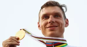 {{ otherArticle[0].article.title }}