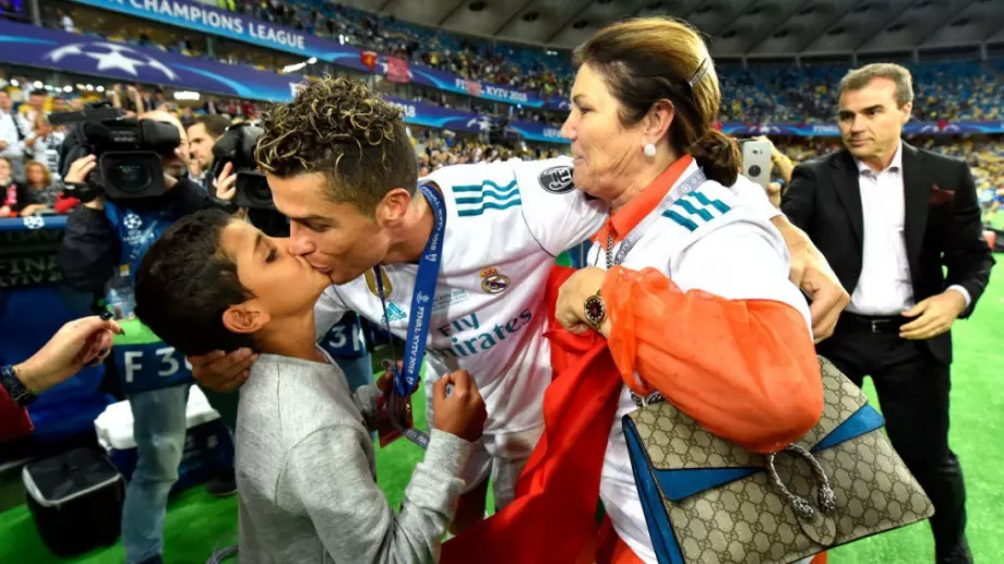 Майката на Роналдо се изказа неуважително за Лионел Меси