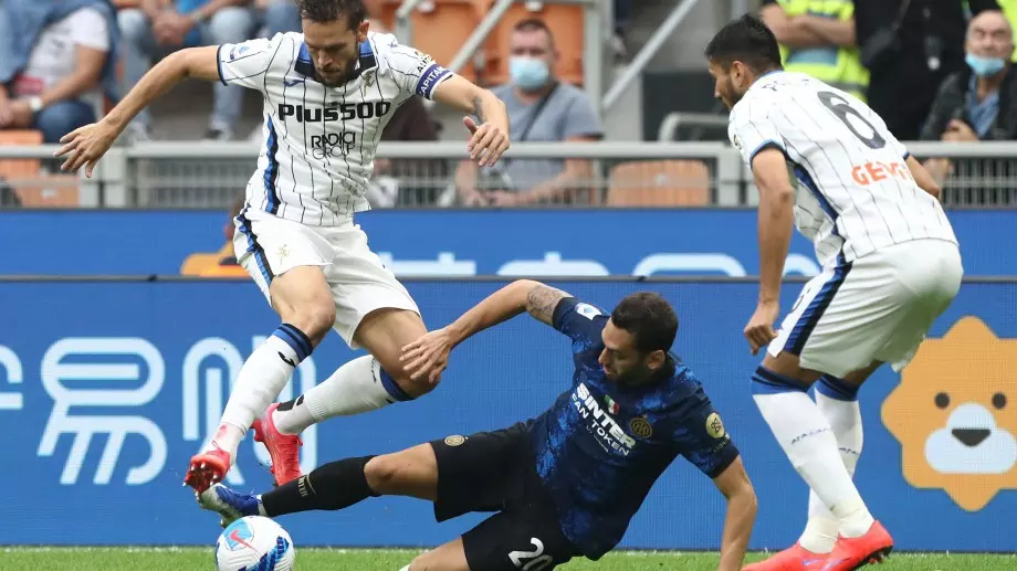 Интер и Аталанта поделиха точките в зрелищен мач в Серия А