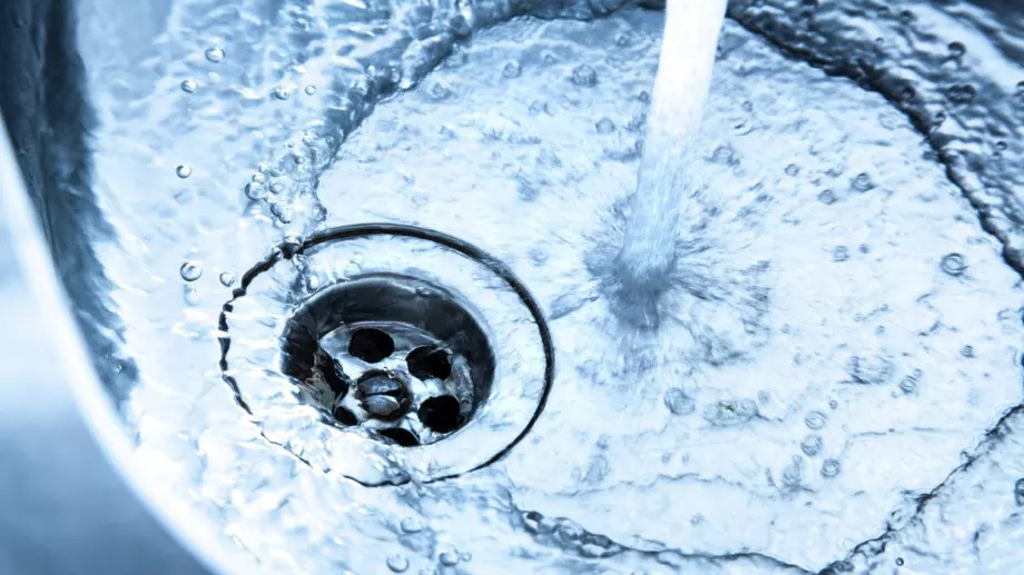 Скандал: Болница в Япония 30 години е ползвала за пиене и миене вода за тоалетната 