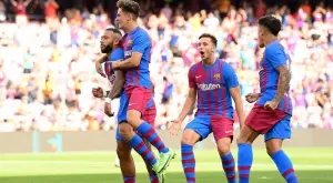 {{ otherArticle[0].article.title }}