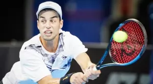 {{ otherArticle[0].article.title }}