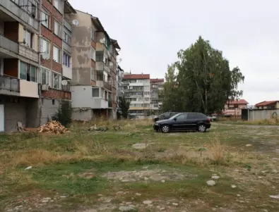 Пети паркинг за три години правят в Самоков
