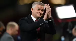 Легенда на Ливърпул: Не уволнявайте Солскяер, дайте му още време