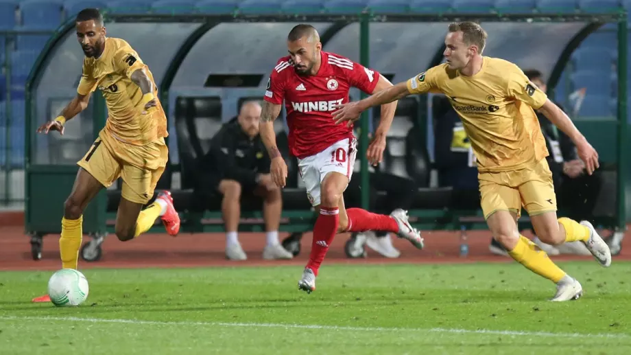 Лестър, ПСВ, Марсилия и Селтик атакуват историческия първи трофей в Лигата на конферренциите