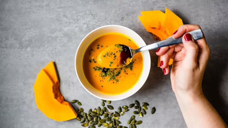 Есенна супа от тиква, която ще ви стане любима
