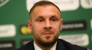 {{ otherArticle[0].article.title }}