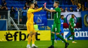 {{ otherArticle[0].article.title }}