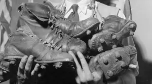 Историята за футболните обувки