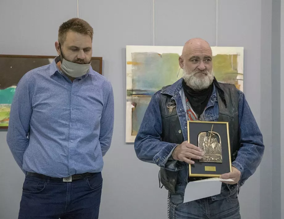 Светлин Стоев е носител на награда на Есенния салон в Стара Загора за 2021 г.