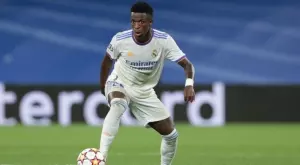 Млада звезда на Реал разчита на екип от 39 души за имиджа си