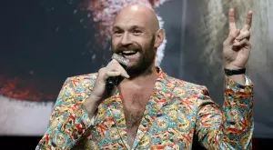 Тайсън Фюри иска да се бие със... Скалата?