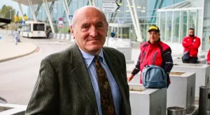 {{ otherArticle[0].article.title }}