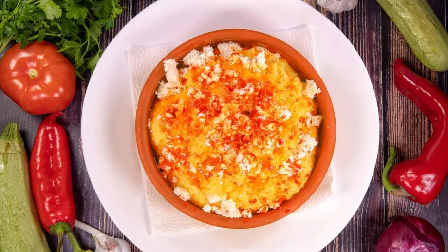 Баба ми каза тайната съставка за вкусен български качамак