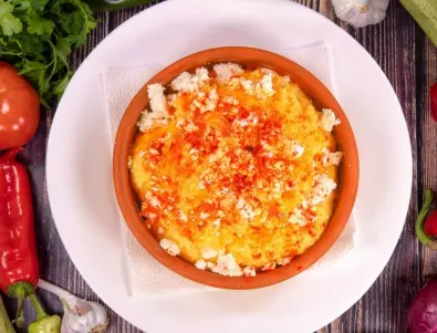 Качамак със сирене: Вкусът на традицията
