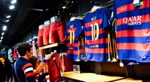 Как върви продажбата на фланелки в Барселона след раздялата с Меси?