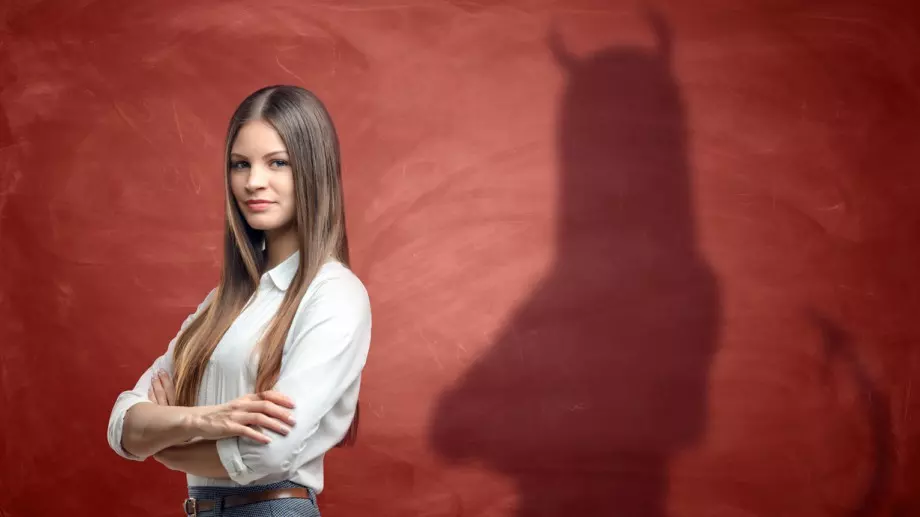 Какъв тип лоши момчета привличате, според зодията ви