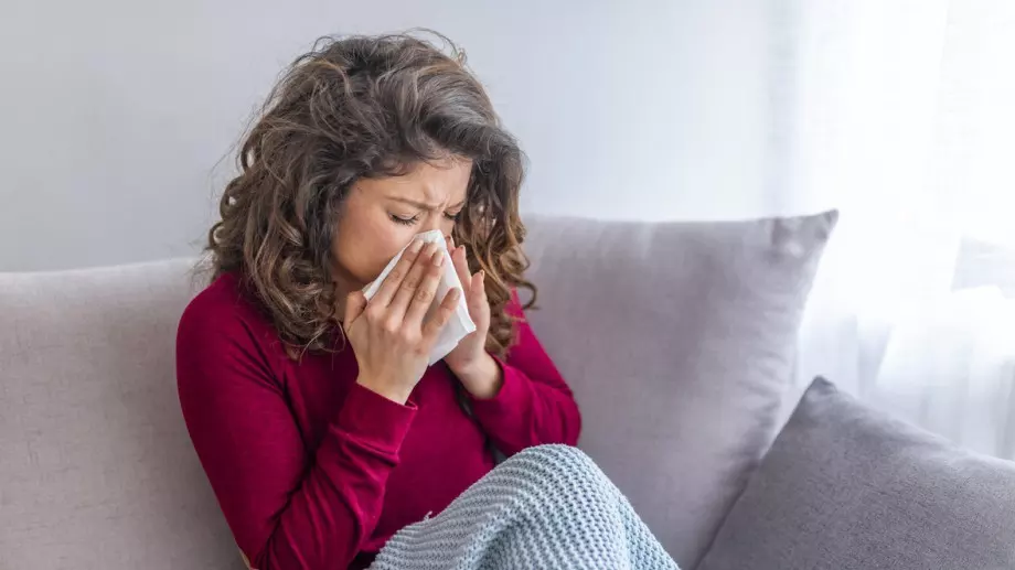Кой медикамент е удачен за първи симптоми при настинка и грип?