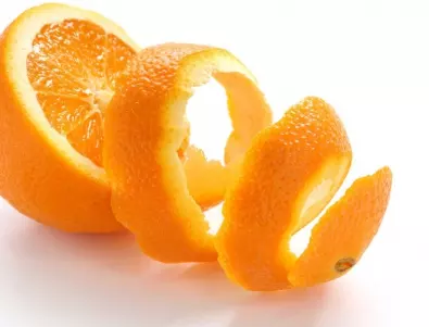 Това е правилният и елементарен начин за белене на портокали