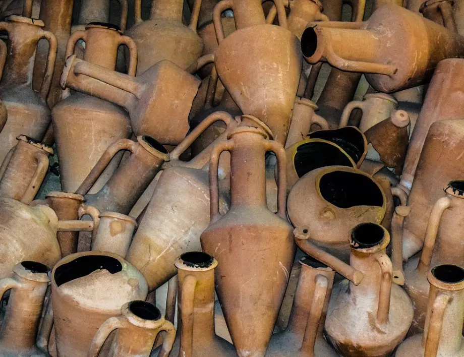 Археологическа сензация: Откриха най-голямата винарна от византийско време (ВИДЕО)